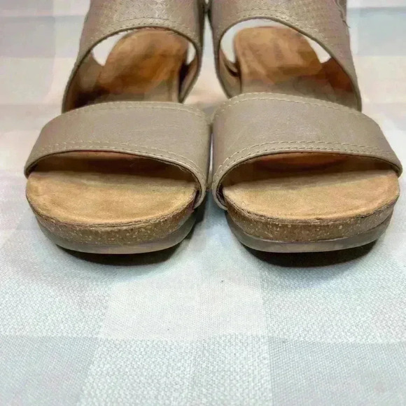 Cobb Hill Shonna Slingback tan leather wedge sandals women’s size 9.5 (EUR 41) - Picture 5 of 10